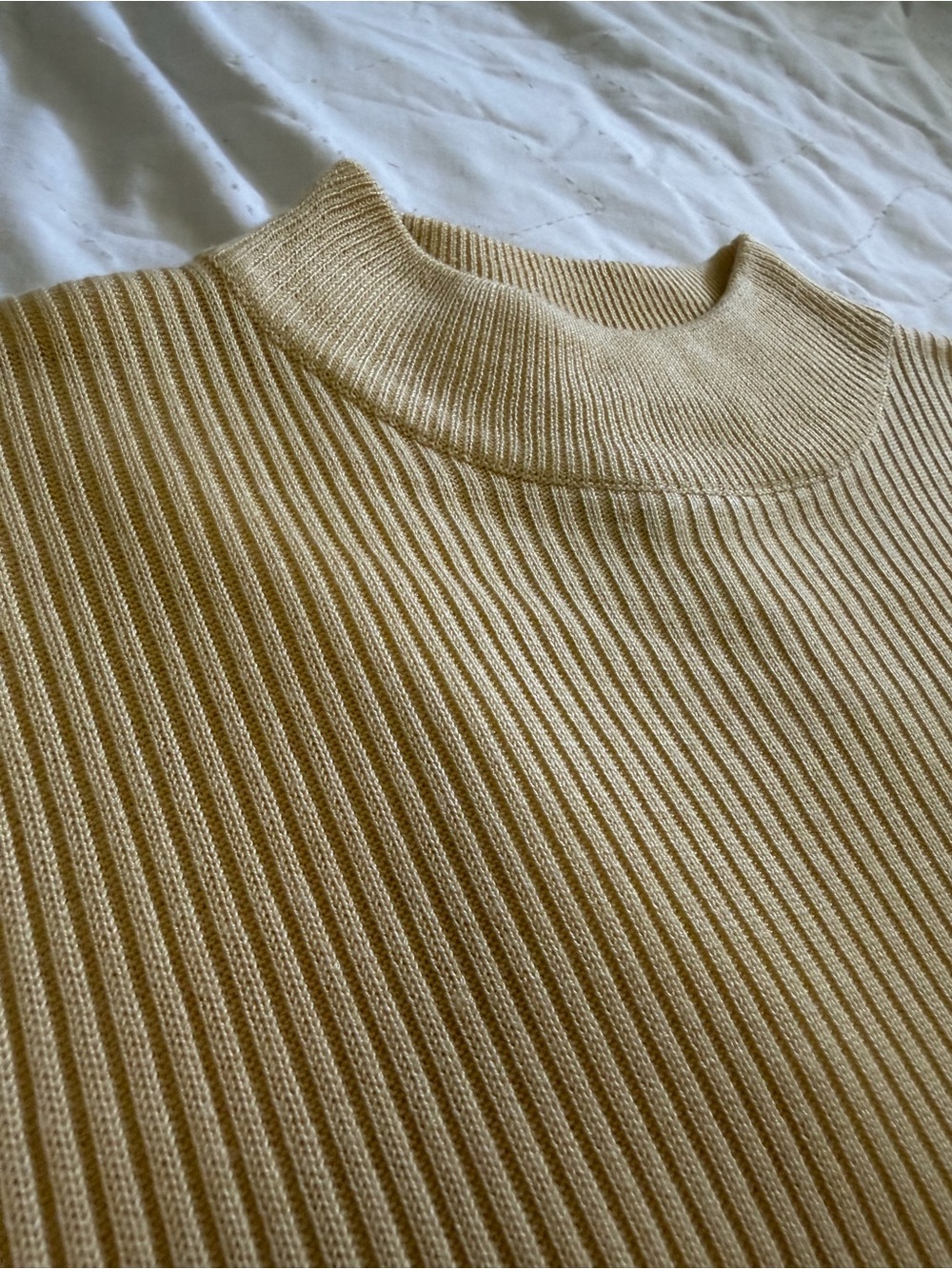 Yellow Rib Knit Short Sleeve Mock Neck Top - Picture 3 of 4